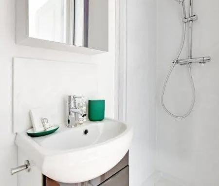 Apartamento Cosy Pres De La Tour Eiffel, Ideal Pour 2 Pers *